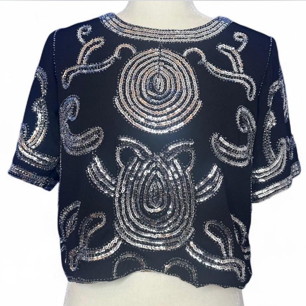 💜 Hot & Delicious Black and Silver Sequin Blouse (P2P 19)